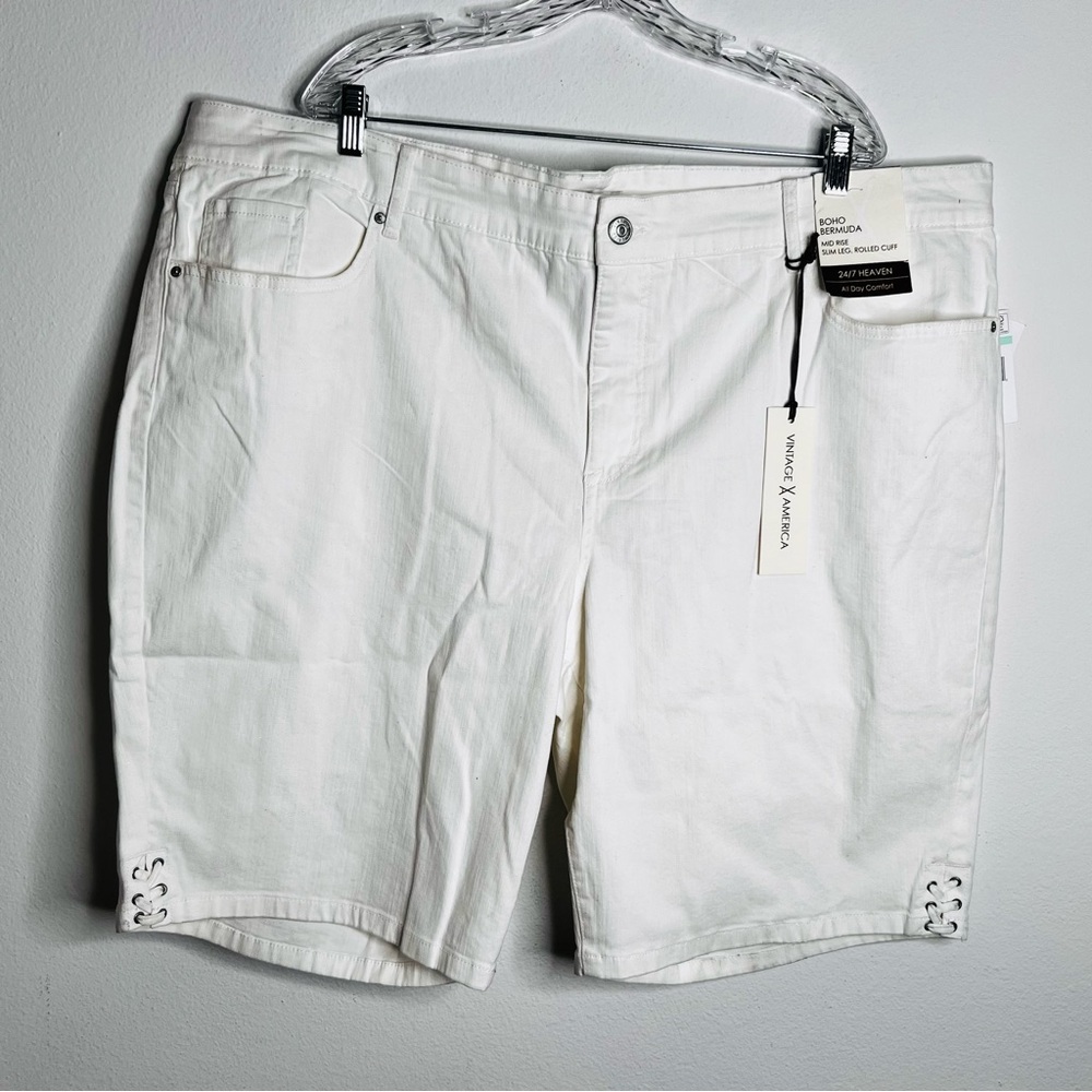 Vintage America Women’s Short Boho Bermuda White Size 26W
